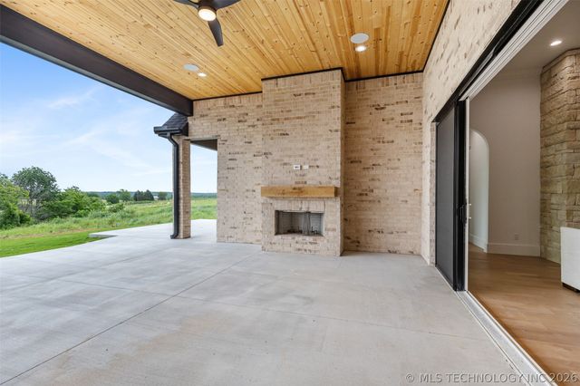 12216 Reflection Pointe Drive, Kingston, OK 73439