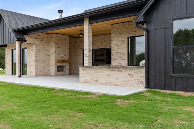 12216 Reflection Pointe Drive, Kingston, OK 73439