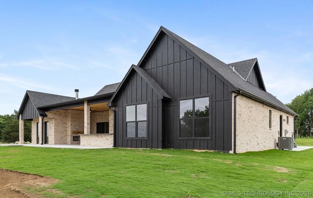 12216 Reflection Pointe Drive, Kingston, OK 73439