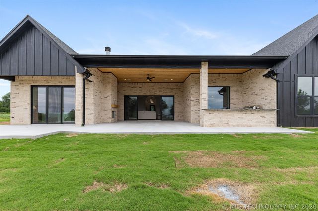 12216 Reflection Pointe Drive, Kingston, OK 73439