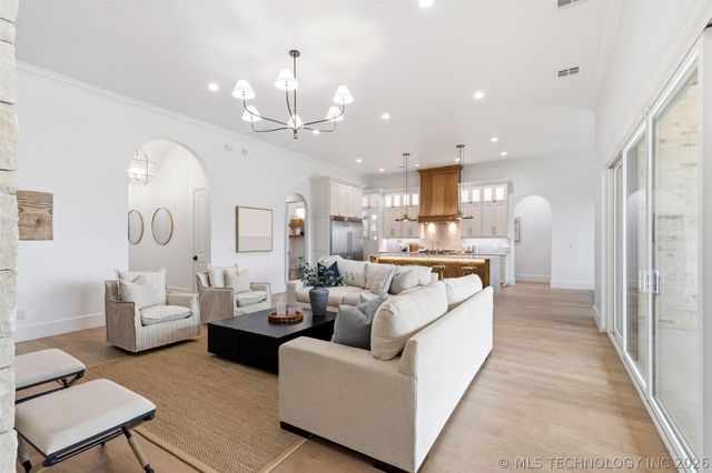 12216 Reflection Pointe Drive, Kingston, OK 73439