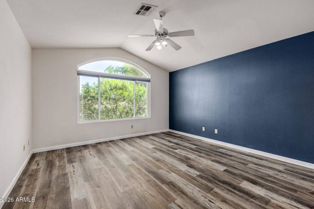 Image 15 of property listing at 21961 N 69TH Avenue, Glendale, AZ 85310