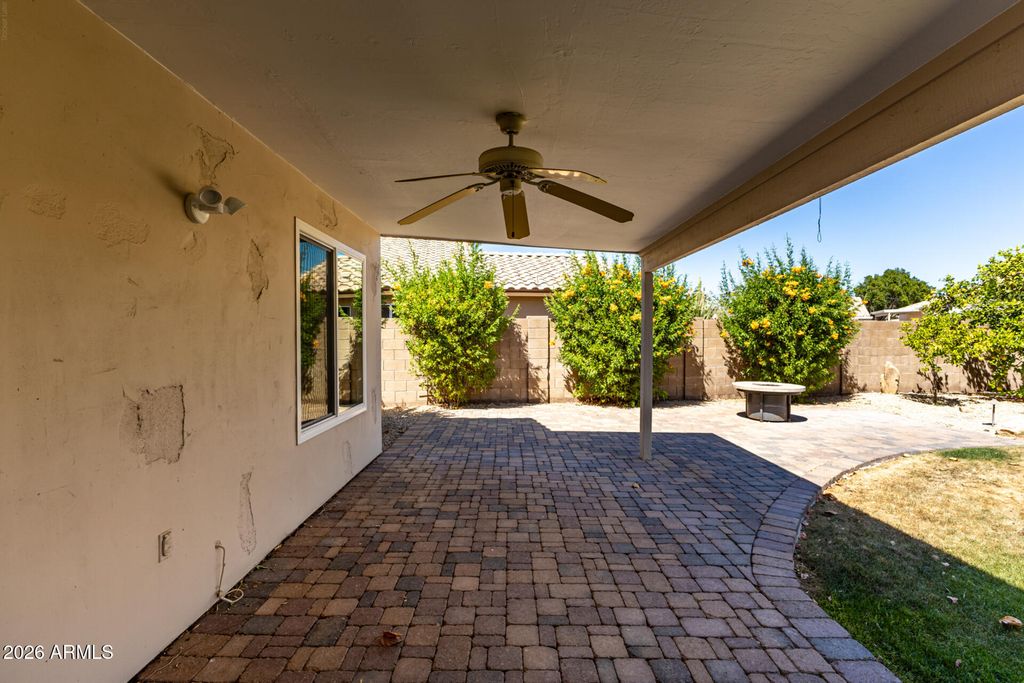 Image 29 of property listing at 21961 N 69TH Avenue, Glendale, AZ 85310