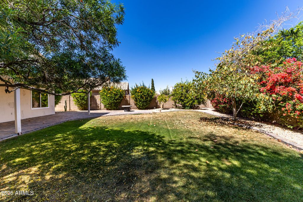 Image 33 of property listing at 21961 N 69TH Avenue, Glendale, AZ 85310