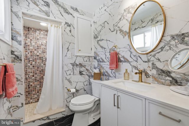 1435 WINDSOR PARK LN, Havertown, PA 19083