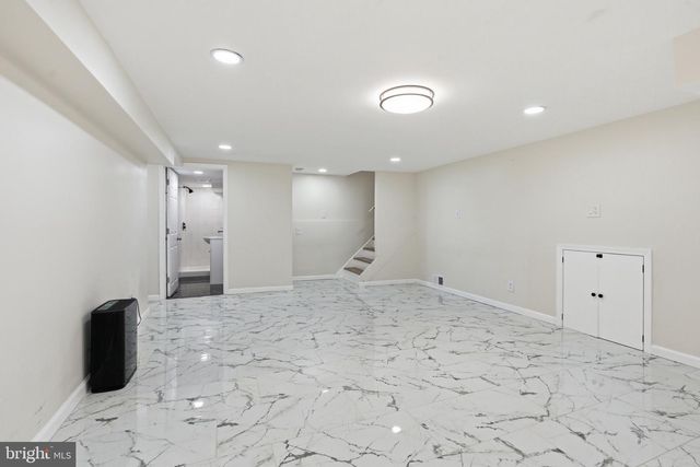 1435 WINDSOR PARK LN, Havertown, PA 19083