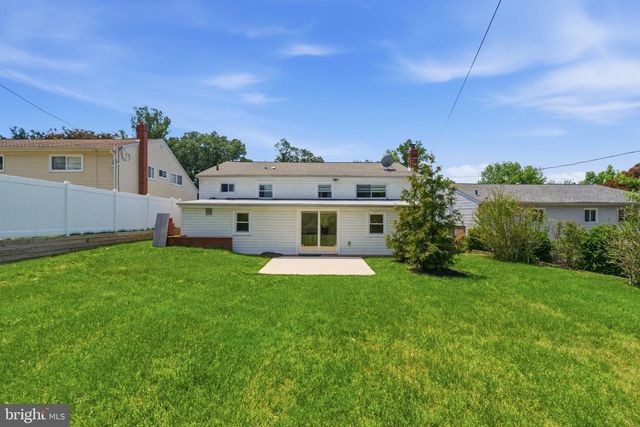1435 WINDSOR PARK LN, Havertown, PA 19083