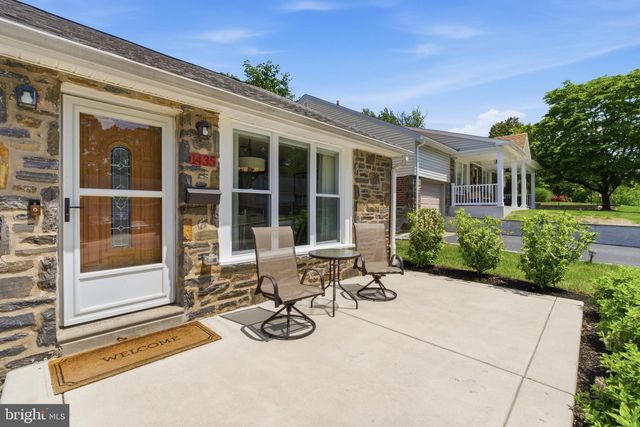 1435 WINDSOR PARK LN, Havertown, PA 19083