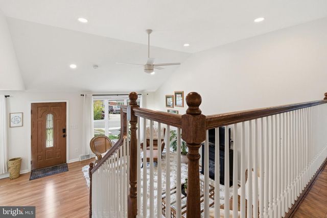 1435 WINDSOR PARK LN, Havertown, PA 19083