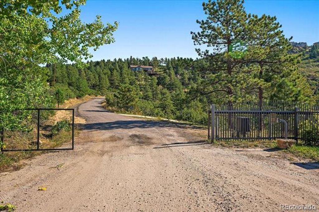 000 Flat Top Trail, Littleton, CO 80127