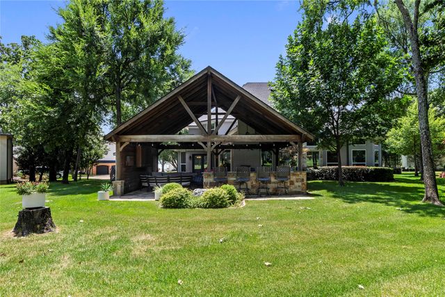 301 Saint Andrews Drive, Mabank, TX 75156
