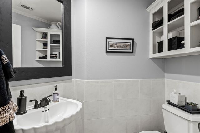 301 Saint Andrews Drive, Mabank, TX 75156