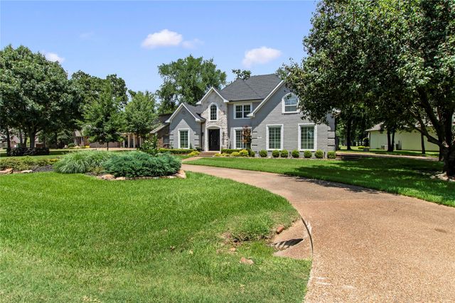 301 Saint Andrews Drive, Mabank, TX 75156