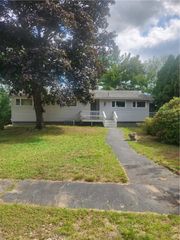 63 Pond View Drive, Warwick, RI 02886