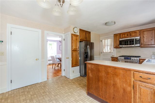 63 Abbey Avenue, Warwick, RI 02888