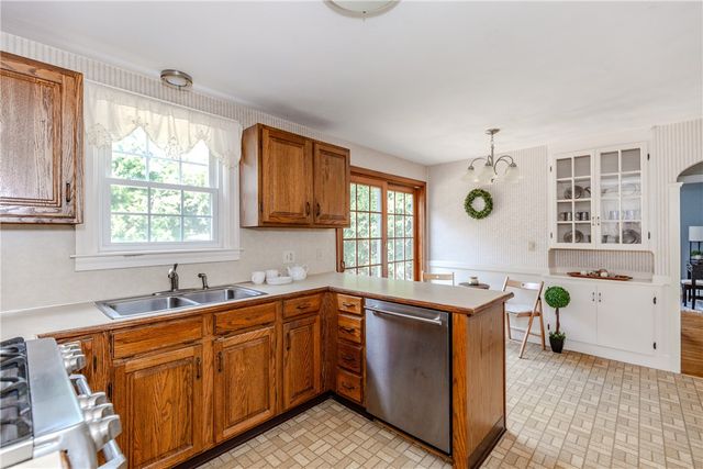 63 Abbey Avenue, Warwick, RI 02888