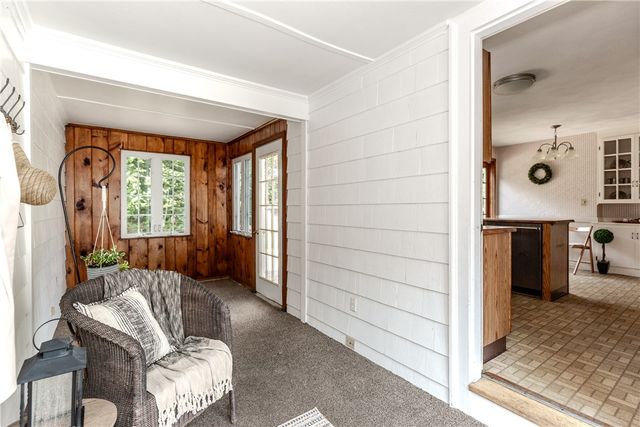 63 Abbey Avenue, Warwick, RI 02888