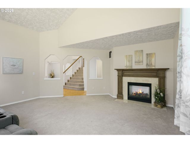 16023 TRAIL Dr, Oregon City, OR 97045