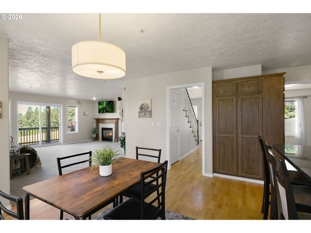 16023 TRAIL Dr, Oregon City, OR 97045