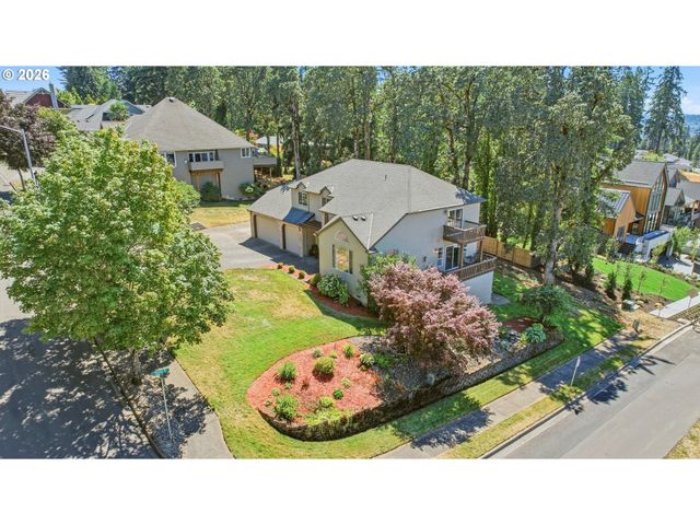 16023 TRAIL Dr, Oregon City, OR 97045