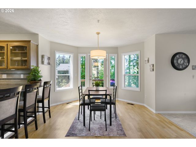 16023 TRAIL Dr, Oregon City, OR 97045