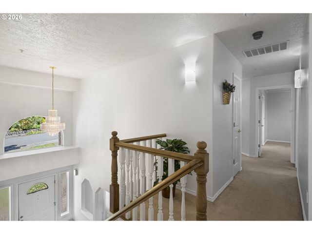 16023 TRAIL Dr, Oregon City, OR 97045