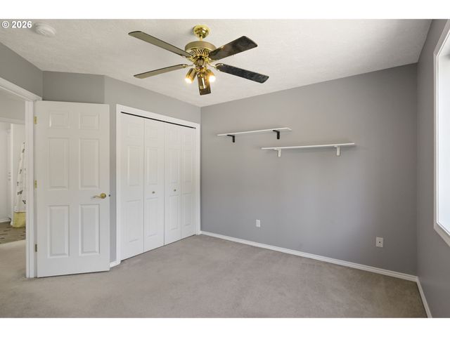 16023 TRAIL Dr, Oregon City, OR 97045