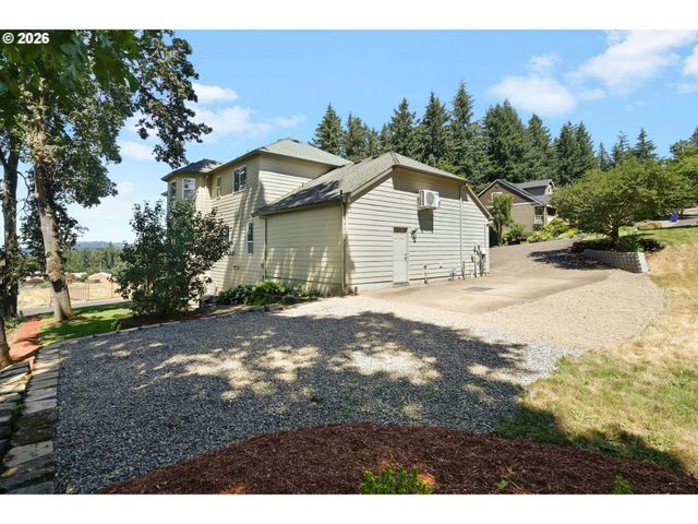 16023 TRAIL Dr, Oregon City, OR 97045