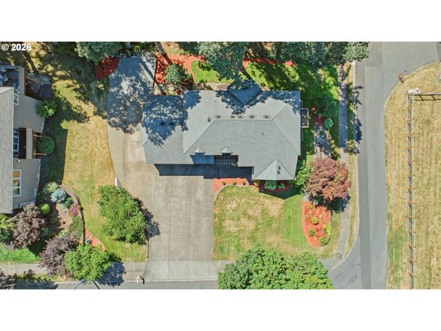 16023 TRAIL Dr, Oregon City, OR 97045