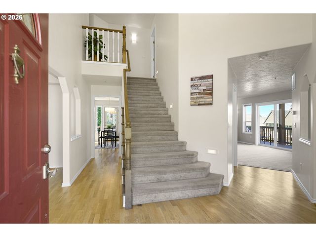 16023 TRAIL Dr, Oregon City, OR 97045