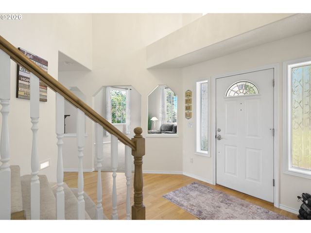 16023 TRAIL Dr, Oregon City, OR 97045