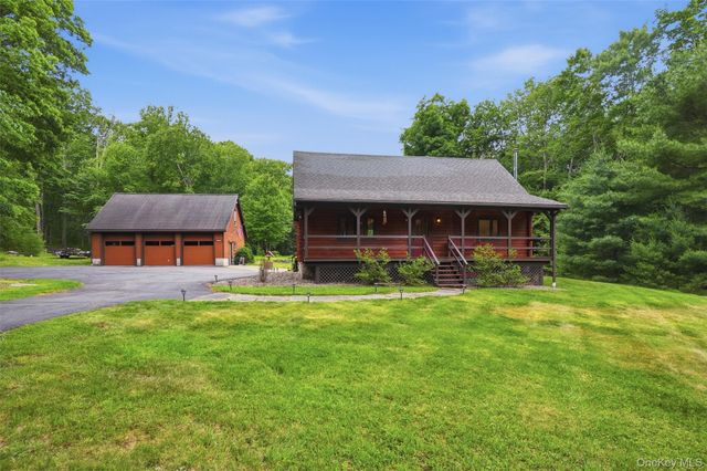 691 Peenpack Trail, Sparrowbush, NY 12780
