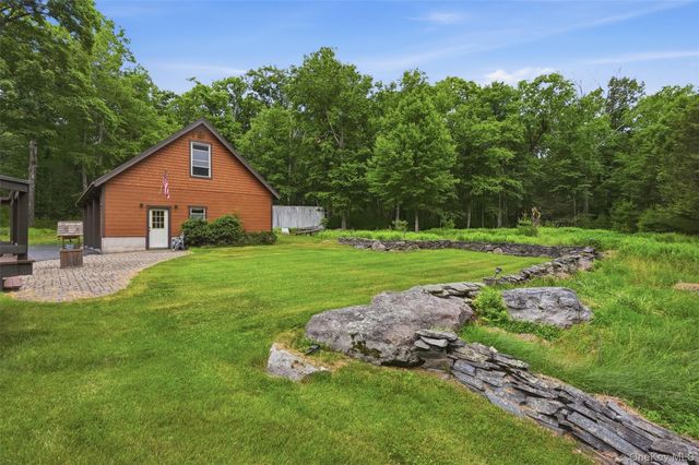 691 Peenpack Trail, Sparrowbush, NY 12780