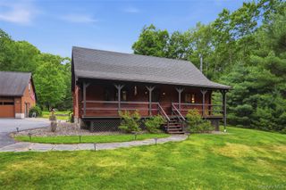 691 Peenpack Trail, Sparrowbush, NY 12780