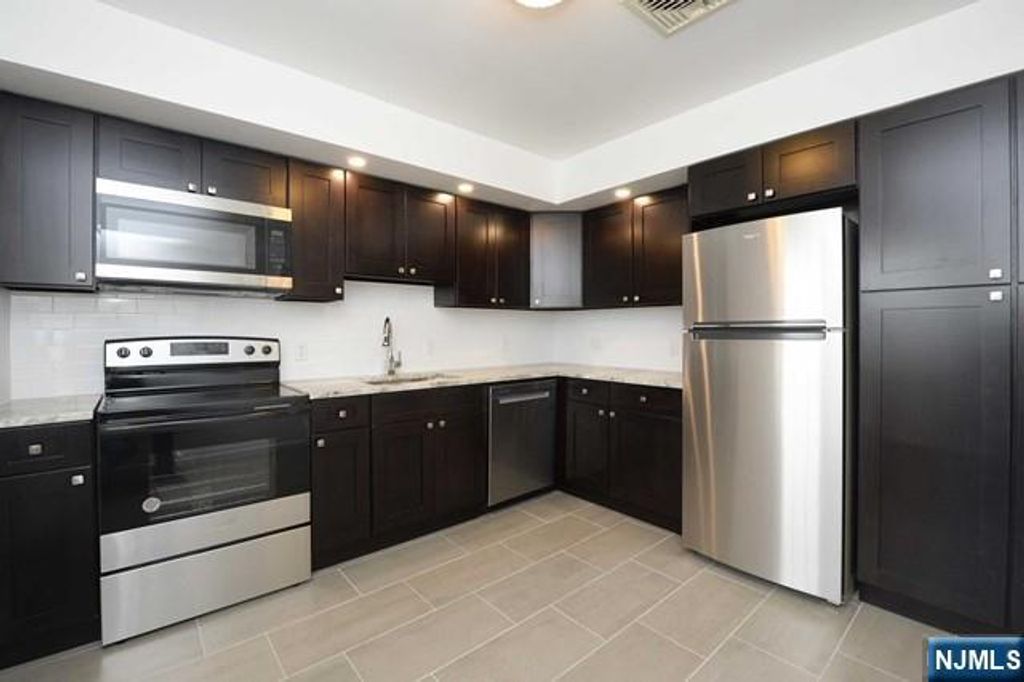 20-30 Ridge Road A5, Ridgewood, NJ 07450