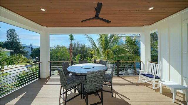 307 62ND STREET, Holmes Beach, FL 34217