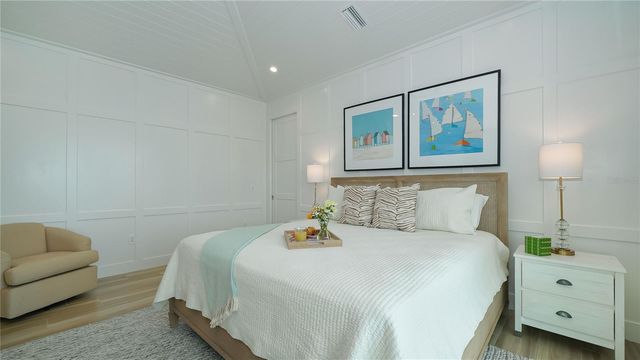 307 62ND STREET, Holmes Beach, FL 34217