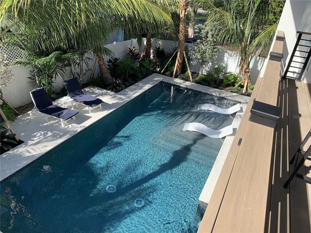 307 62ND STREET, Holmes Beach, FL 34217