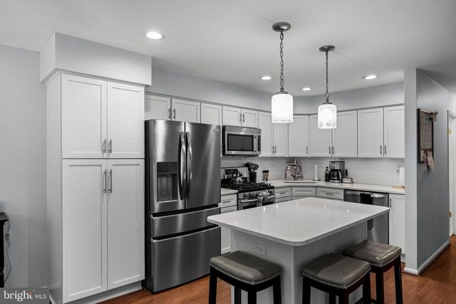 7 CORKERY LN, Medford, NJ 08055