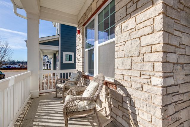 1442 Somerset Place, Barrington, IL 60010