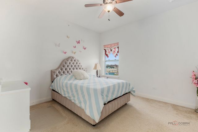 1442 Somerset Place, Barrington, IL 60010