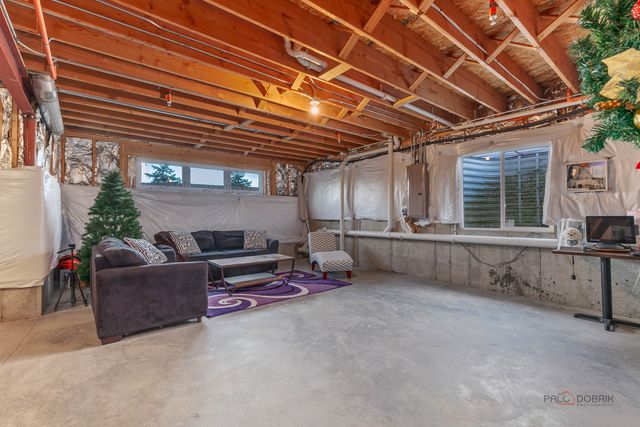 1442 Somerset Place, Barrington, IL 60010