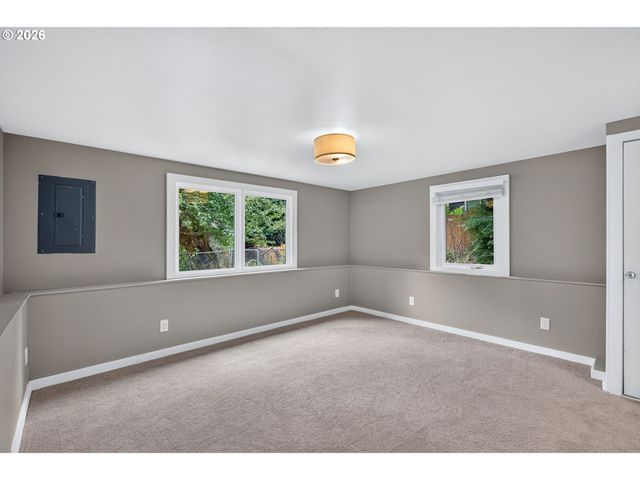 4842 Sw ELM Ln, Portland, OR 97221