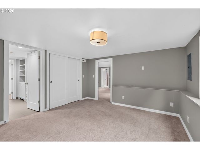 4842 Sw ELM Ln, Portland, OR 97221