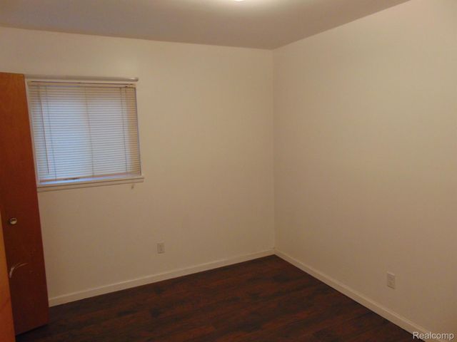 26436 COUZENS Avenue, Madison Heights, MI 48071