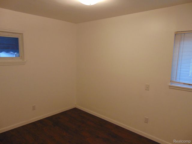 26436 COUZENS Avenue, Madison Heights, MI 48071