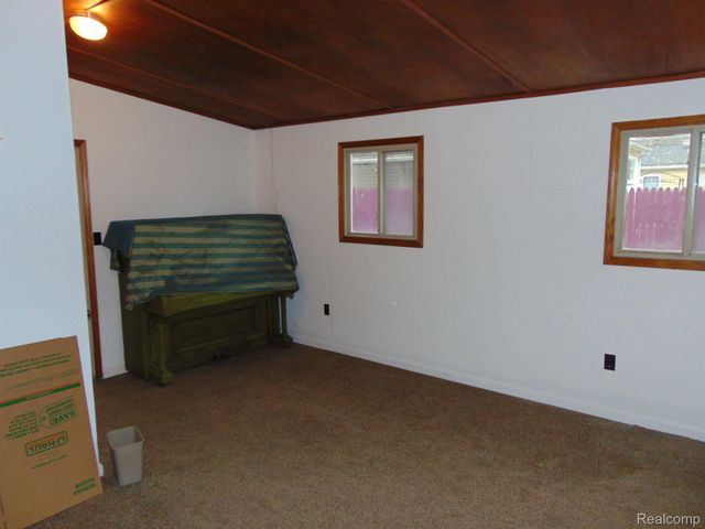 26436 COUZENS Avenue, Madison Heights, MI 48071