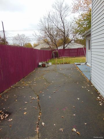 26436 COUZENS Avenue, Madison Heights, MI 48071