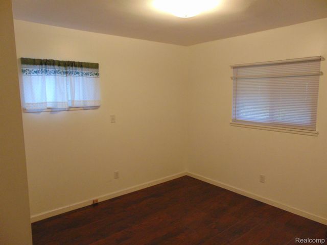 26436 COUZENS Avenue, Madison Heights, MI 48071