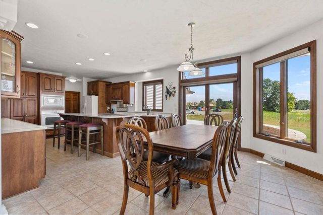 W7415 RIDGETOP DRIVE, Neenah, WI 54956